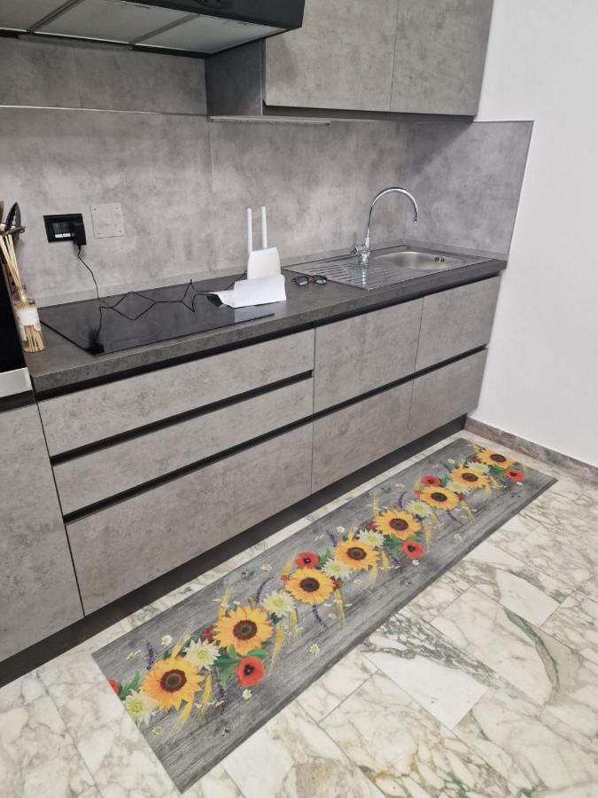 In Pieno Centro Storico Antico Quadrilatero Apartment Bologna Bagian luar foto