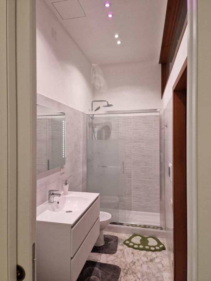 In Pieno Centro Storico Antico Quadrilatero Apartment Bologna Bagian luar foto