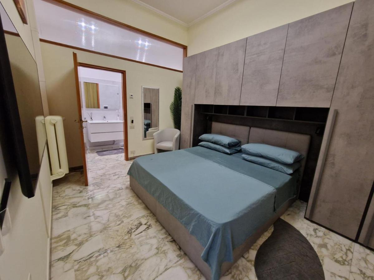 In Pieno Centro Storico Antico Quadrilatero Apartment Bologna Bagian luar foto